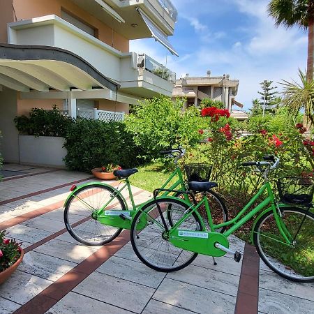 Residence Le Palme กรอตตัมมาเร ภายนอก รูปภาพ