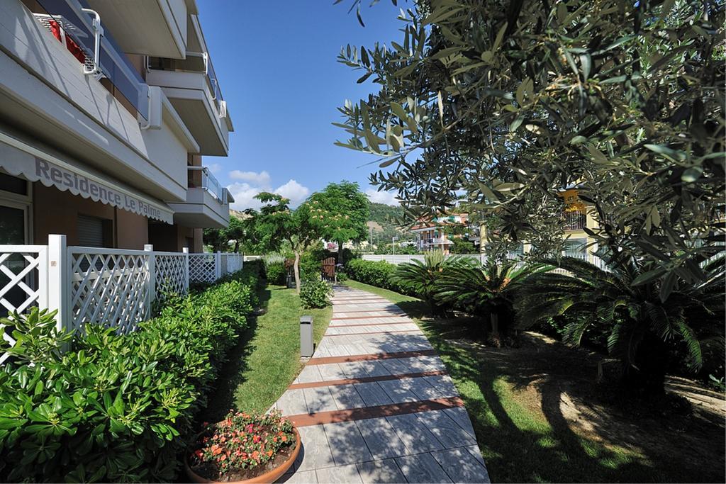 Residence Le Palme กรอตตัมมาเร ภายนอก รูปภาพ