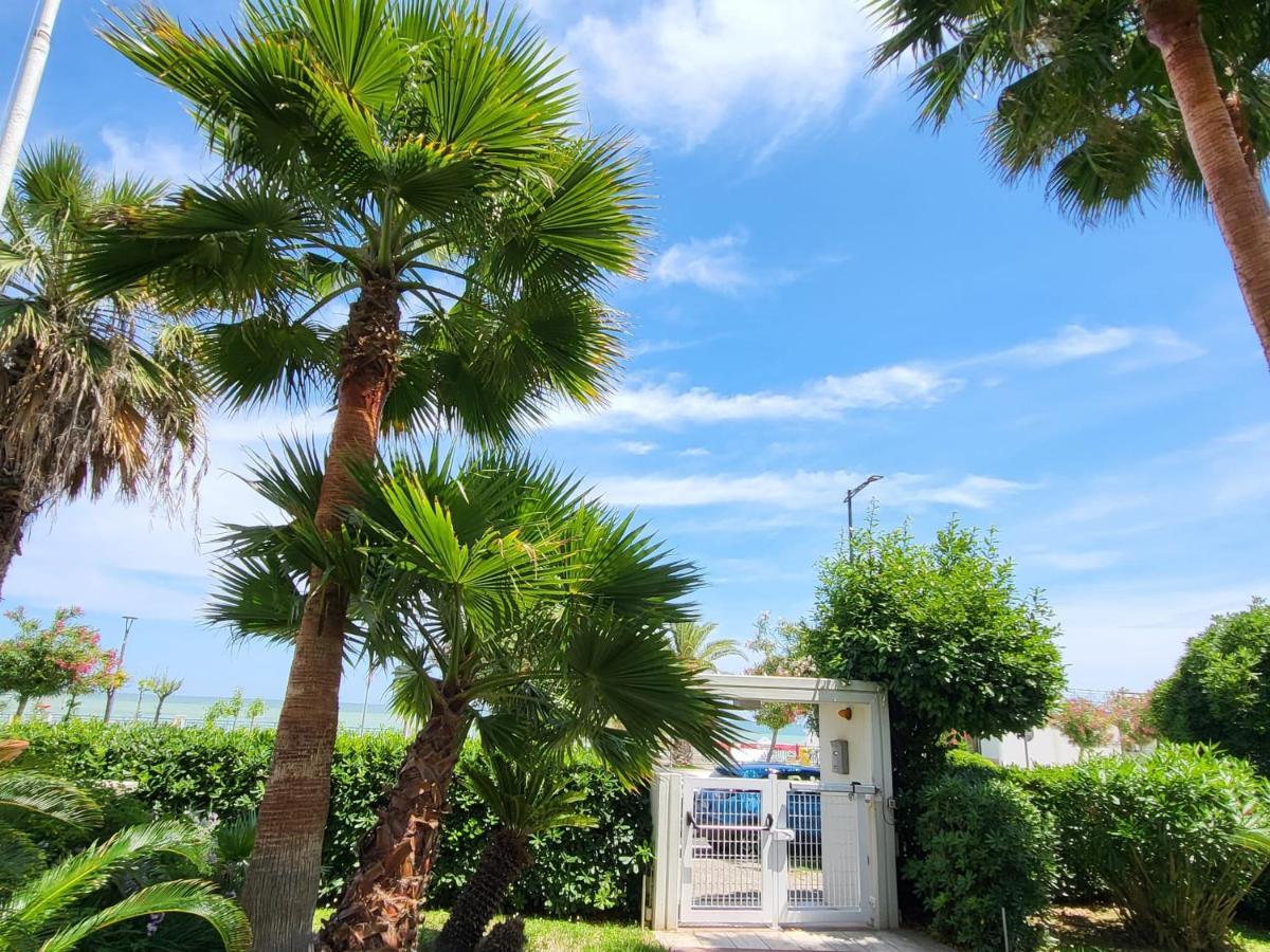Residence Le Palme กรอตตัมมาเร ภายนอก รูปภาพ
